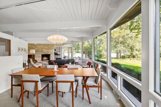 11400 N Mulberry DRIVE, Mequon, WI 53092