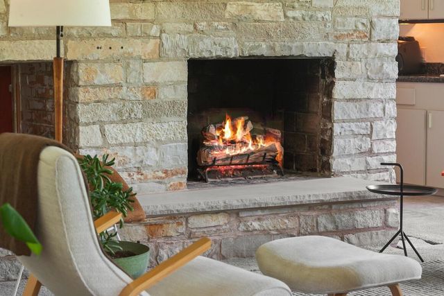 11400 N Mulberry DRIVE, Mequon, WI 53092