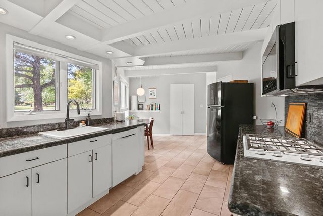 11400 N Mulberry DRIVE, Mequon, WI 53092