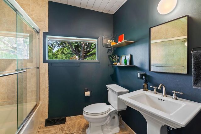 11400 N Mulberry DRIVE, Mequon, WI 53092