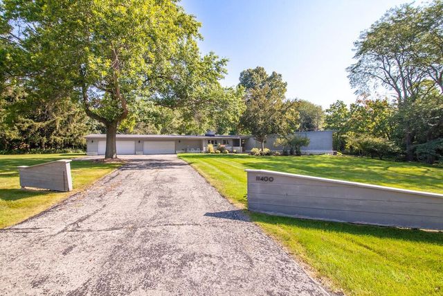 11400 N Mulberry DRIVE, Mequon, WI 53092