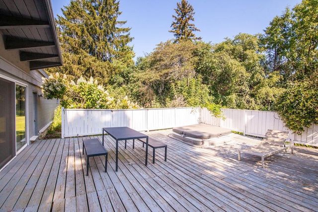 11400 N Mulberry DRIVE, Mequon, WI 53092