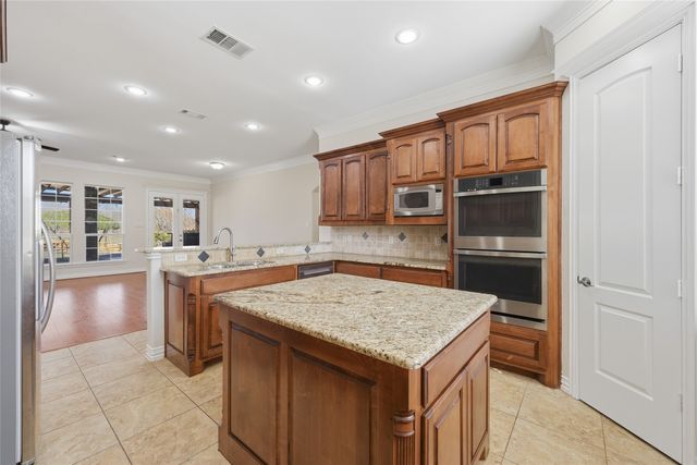 200 Sonora Court, Royse City, TX 75189