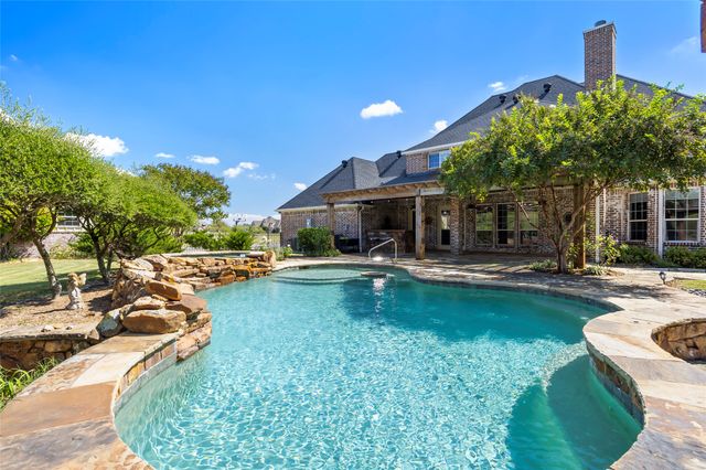 200 Sonora Court, Royse City, TX 75189