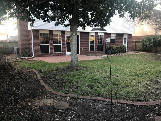 819 Fern Springs Court, Houston, TX 77062