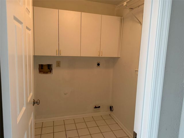 819 Fern Springs Court, Houston, TX 77062