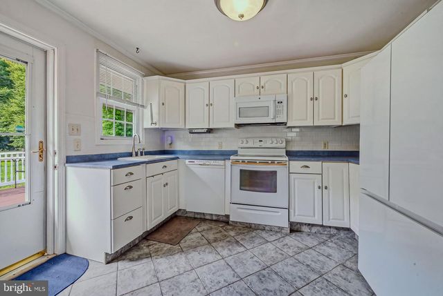 2030 PORTER RD, Bear, DE 19701