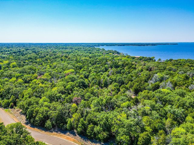 131 Lincoln Drive, Streetman, TX 75859