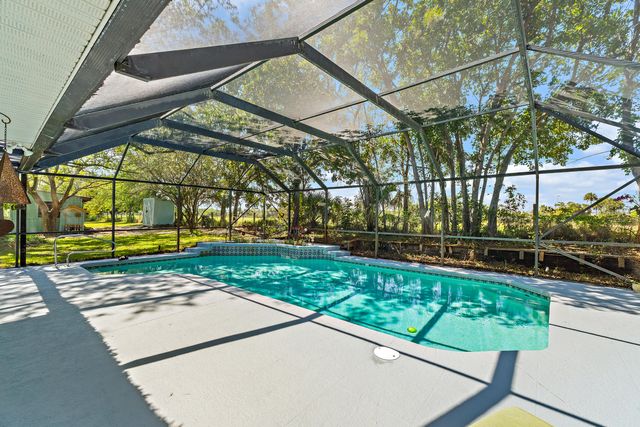 7845 N 167th Ct Court N, Palm Beach Gardens, FL 33418