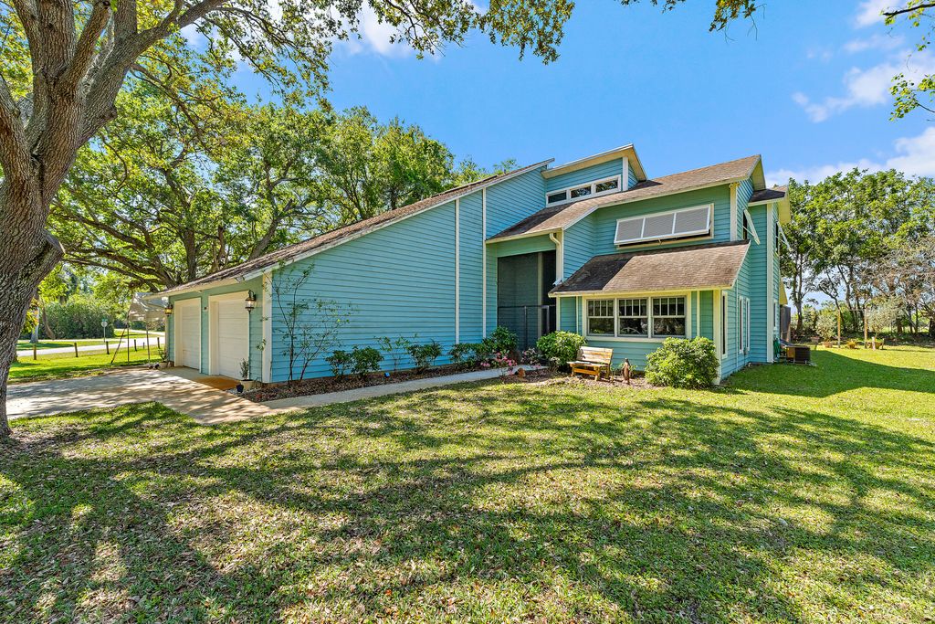 7845 N 167th Ct Court N, Palm Beach Gardens, FL 33418