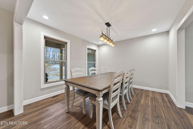 611 Dripping Springs Rd, Monterey, TN 38574