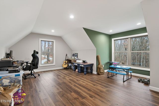 611 Dripping Springs Rd, Monterey, TN 38574