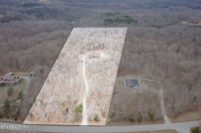 611 Dripping Springs Rd, Monterey, TN 38574