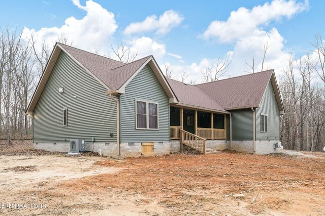 611 Dripping Springs Rd, Monterey, TN 38574