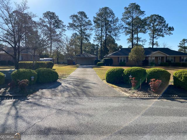 305 Ridgecrest Road, Dublin, GA 31021