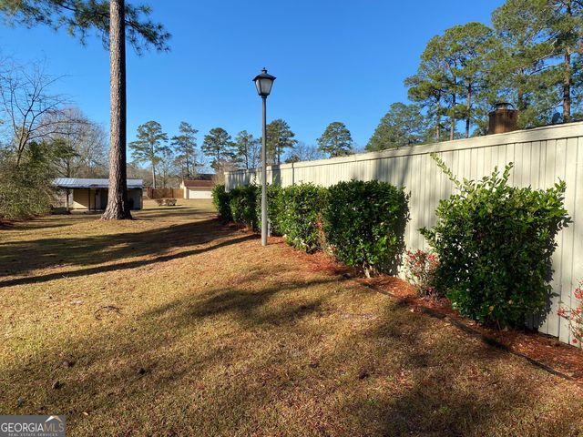 305 Ridgecrest Road, Dublin, GA 31021