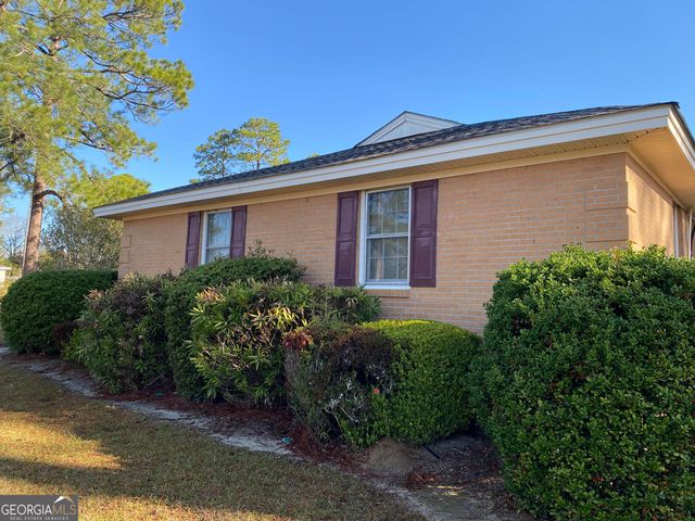 305 Ridgecrest Road, Dublin, GA 31021