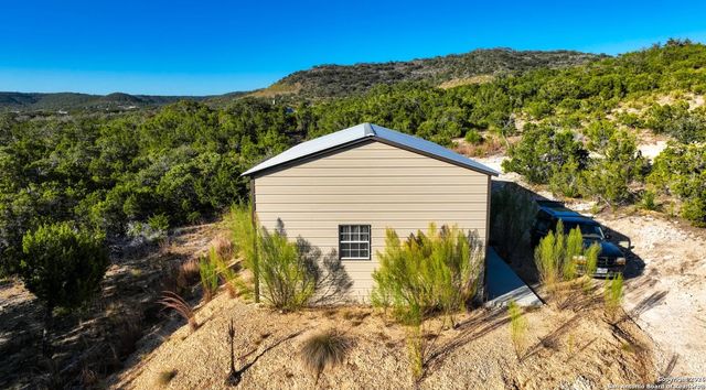 1211 New Northrup Road, Pipe Creek, TX 78063