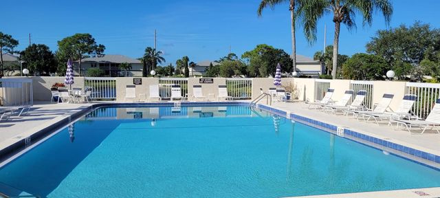 1516 SE Royal Green Circle G-103, Port St. Lucie, FL 34952