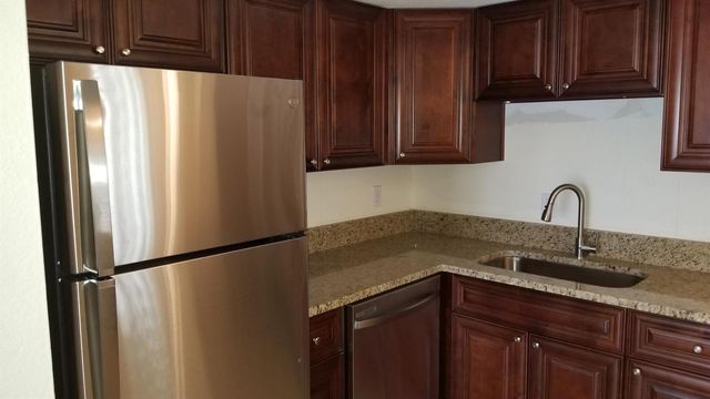 1516 SE Royal Green Circle G-103, Port St. Lucie, FL 34952