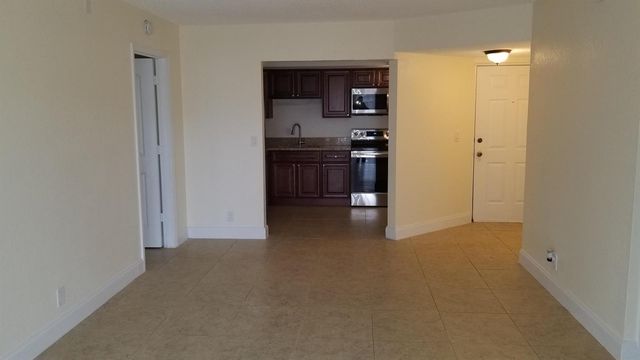 1516 SE Royal Green Circle G-103, Port St. Lucie, FL 34952