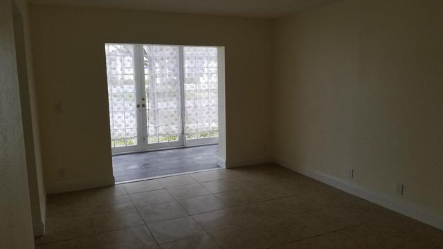 1516 SE Royal Green Circle G-103, Port St. Lucie, FL 34952