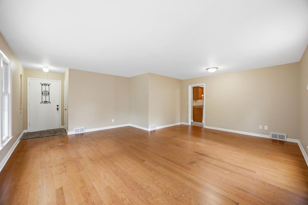 5410 44th Avenue N, Robbinsdale, MN 55422 — photo 5
