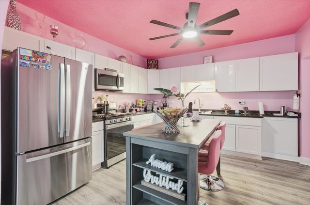 215 Parks Avenue, Joliet, IL 60432