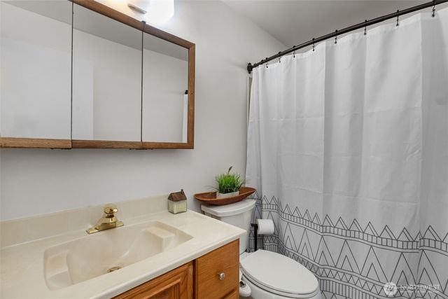 16022 126th Avenue SE, Renton, WA 98058