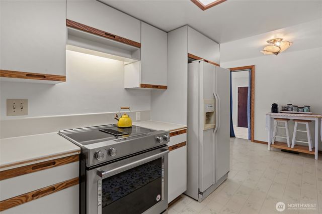 16022 126th Avenue SE, Renton, WA 98058