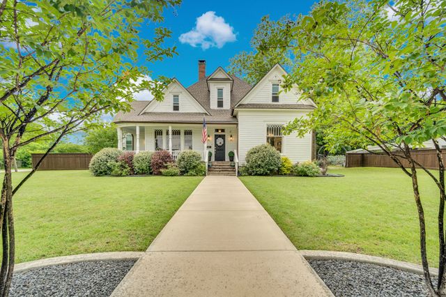 603 Highland Avenue, Waxahachie, TX 75165