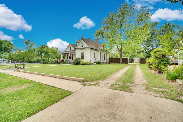 603 Highland Avenue, Waxahachie, TX 75165