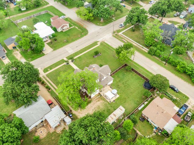 603 Highland Avenue, Waxahachie, TX 75165