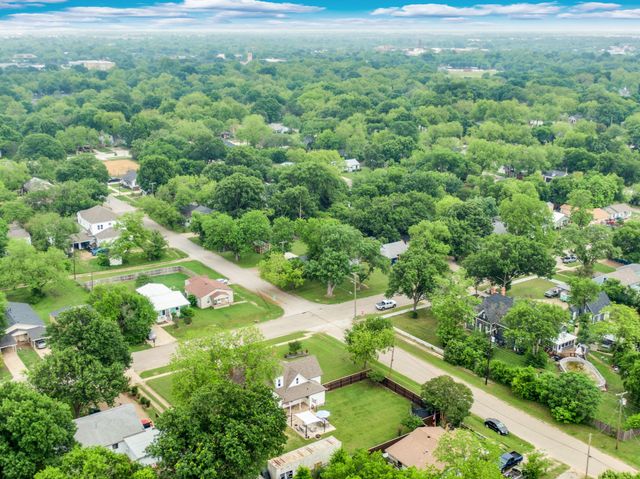603 Highland Avenue, Waxahachie, TX 75165