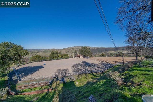 1635 Lower Trail Rd, Clayton, CA 94517