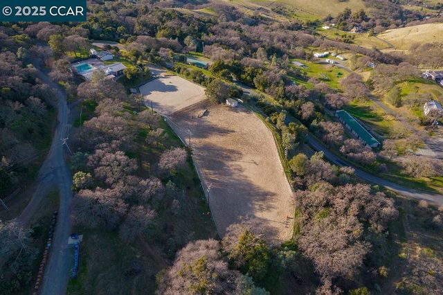 1635 Lower Trail Rd, Clayton, CA 94517