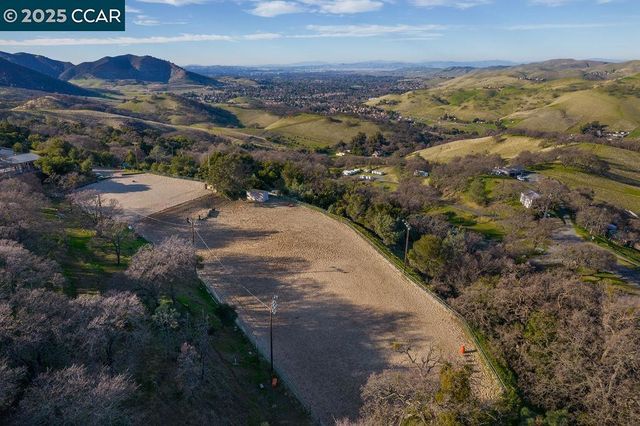 1635 Lower Trail Rd, Clayton, CA 94517