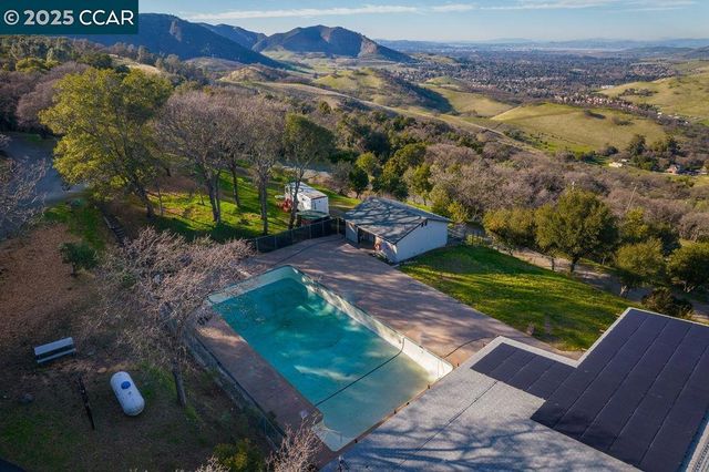 1635 Lower Trail Rd, Clayton, CA 94517