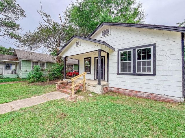 38 Flock Avenue, Mobile, AL 36610