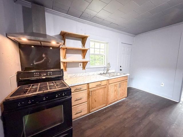 38 Flock Avenue, Mobile, AL 36610