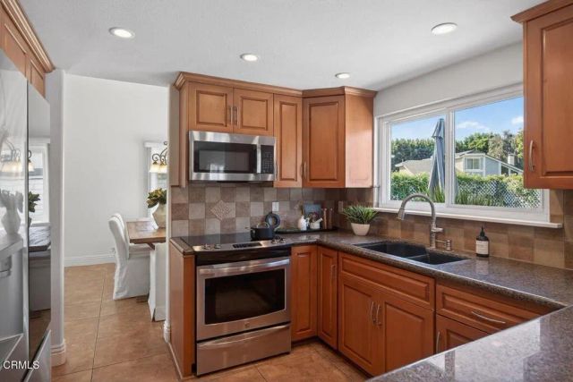 1297 Halifax Court, Ventura, CA 93004