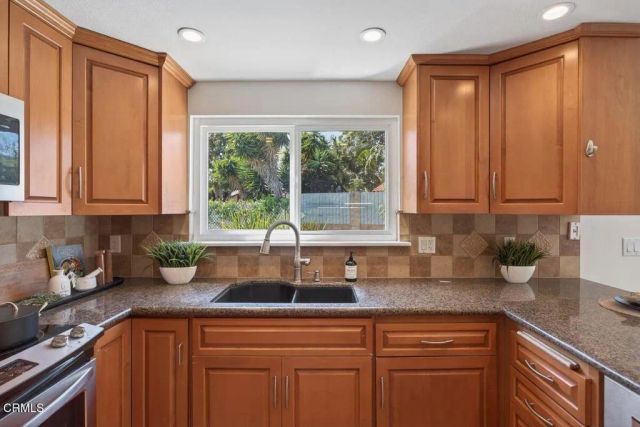 1297 Halifax Court, Ventura, CA 93004