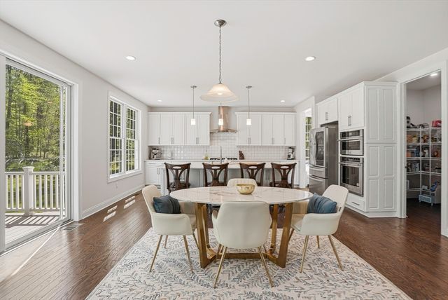 60 Chamberlain Street, Hopkinton, MA 01748