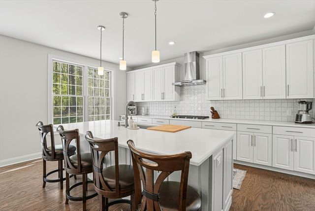 60 Chamberlain Street, Hopkinton, MA 01748