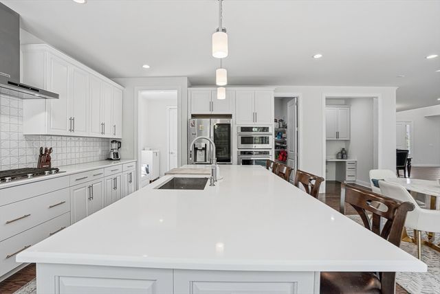 60 Chamberlain Street, Hopkinton, MA 01748