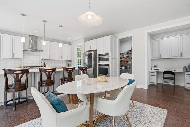 60 Chamberlain Street, Hopkinton, MA 01748