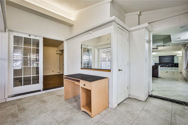 3944 Calle Mirador, Las Vegas, NV 89103