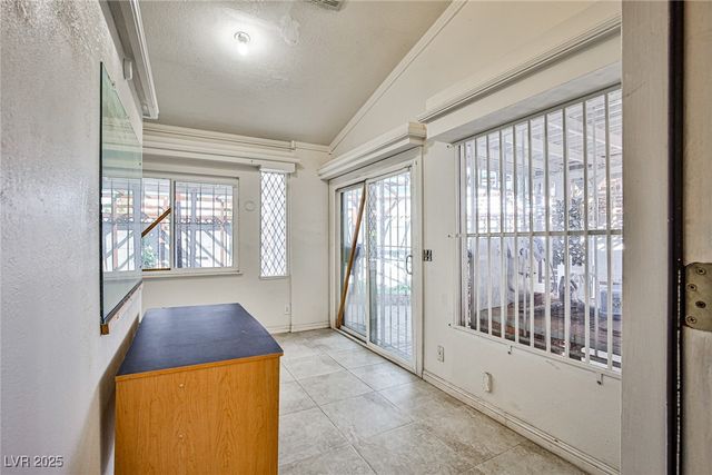 3944 Calle Mirador, Las Vegas, NV 89103