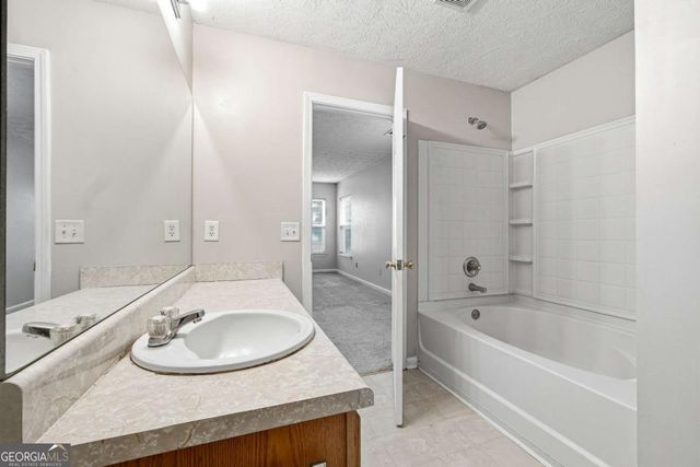 667 Leaflet Ives Trl, Lawrenceville, GA 30045