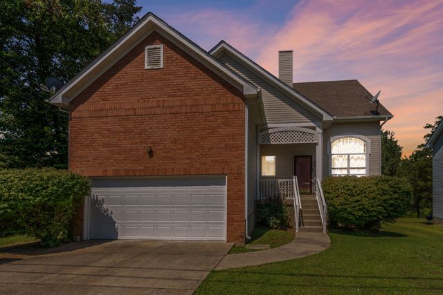 1832 Apple Valley Cir, Nashville, TN 37207